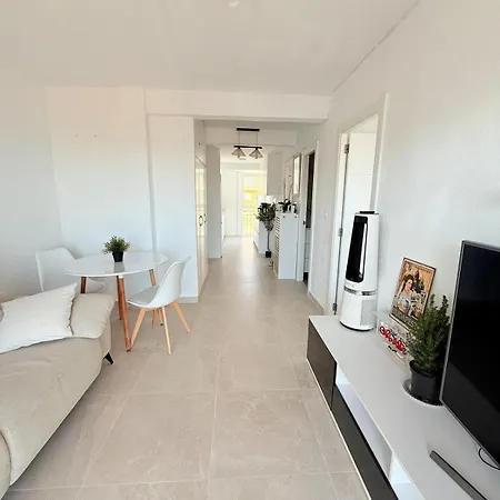 Perfect Flat With Ocean Views In Valencia Miramar